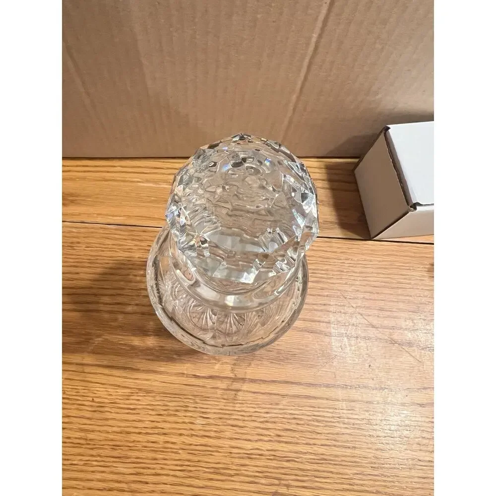 VTG. Crystal Glass Cut Liquor Decanter & Stopper. Sleek Whiskey Bourbon